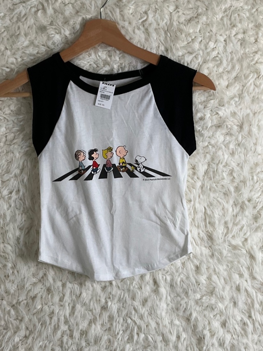 VINYL ICONS AT TILLY'S GIRLS SNOOPY GRAPHIC SHIRT~SIZE X-SMALL!